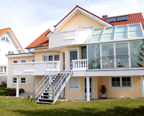 Fassadengestaltung, mediterrane Fassade, Keimfarben, Lasurtechnik